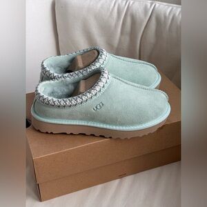 BNIB UGG Women's Mint Green Slippers